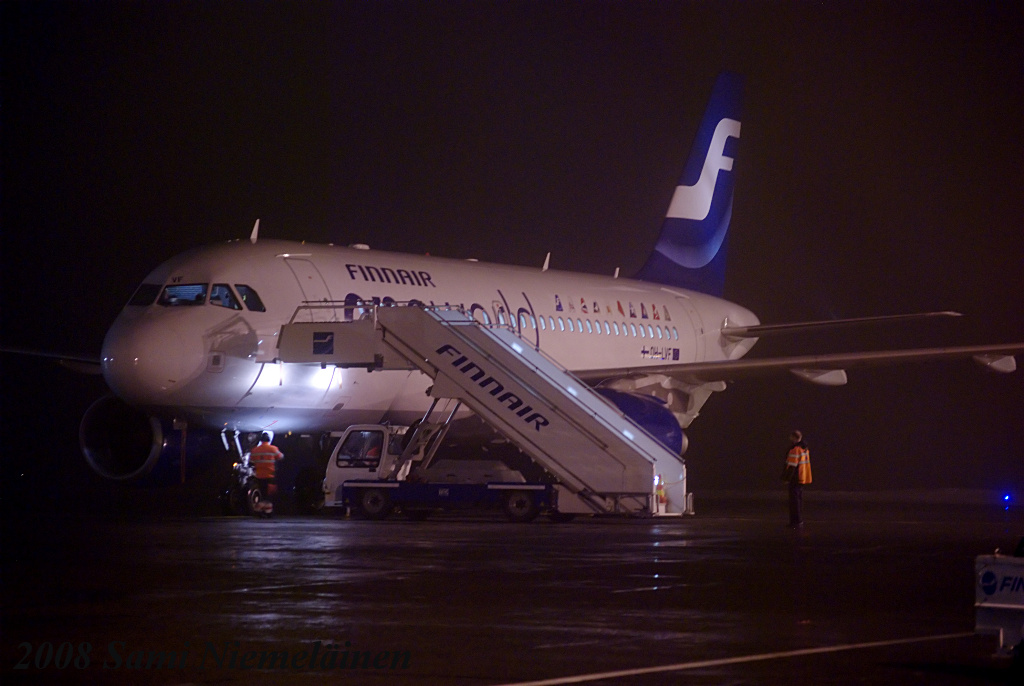 Airbus A319 (OH-LVF)