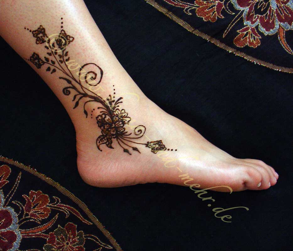 Henna inspired foot tattoo