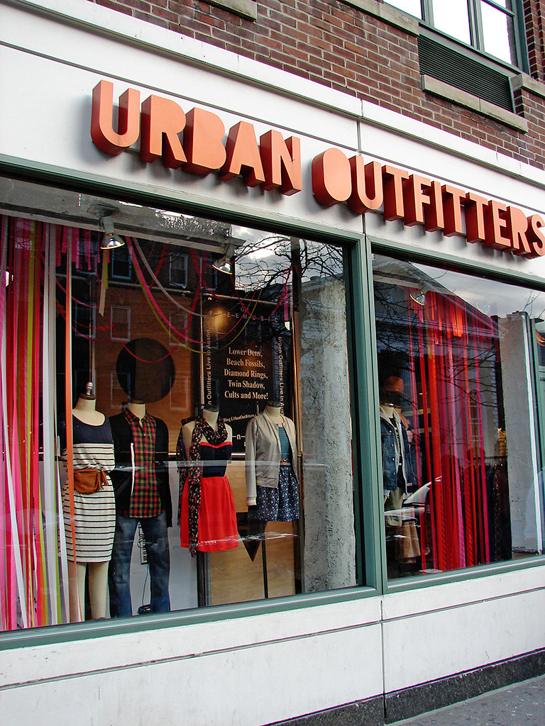Urban Outfitters Careers Nyc / Urban Outfitters Bazaar Setup 2013 on ...