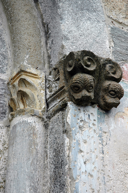 Romanesque capitals, Armeno, Assunta Parish
