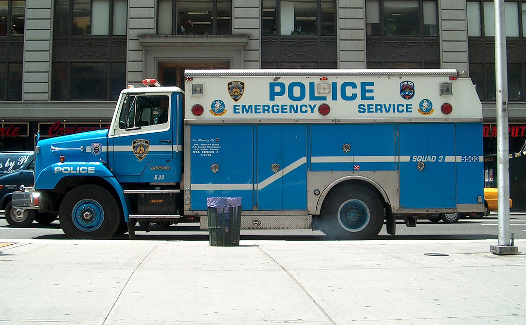 NYPD Emergency Services Unit (ESU) SWAT/Rescue Truck 3 Volvo/Freightliner/S...