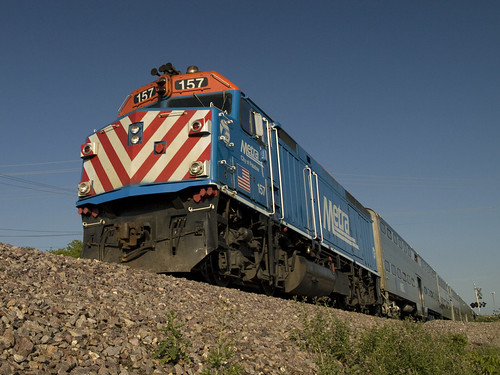 Metra 151 METX 157 | Thanks to a high embankment near the station, I c… | Flickr