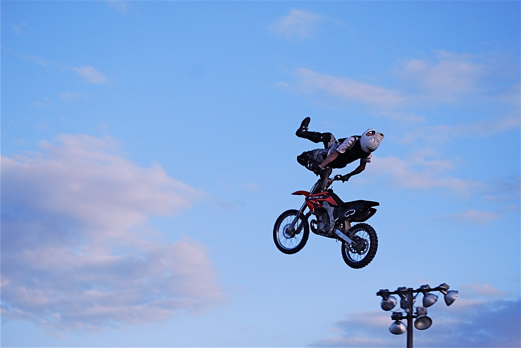 Tomitheos Kick the Sky | Copyright © 2008 - 2012 Tomitheos Photography… | Flickr