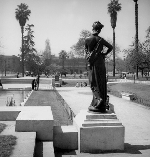 1953 detalle del Monumento a los HISTORIADORES de la Independencia, estaba en la Alameda al lado de la Iglesia de San Francisco.