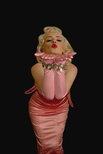 Marilyn Monroe Impersonator Arianna as Lorelei Lee, Diamonds Are A Girl's Best Friend (Kiss)