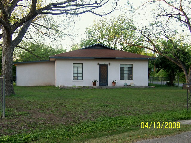 Third Mark Kempf Rent House in Castroville