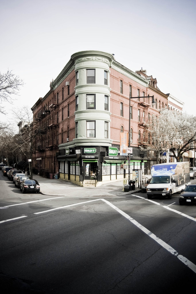 Street corner in Brooklyn @ New York City, USA | I ♥ New Yor… | °Doudou° |  Flickr