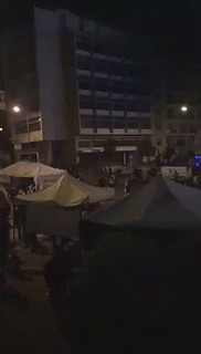 بالفيديو|| جرحى باشتباكات بين المتظاهرين والقوات الأمنية اللبنانية بساحة رياض الصلح في بيروت