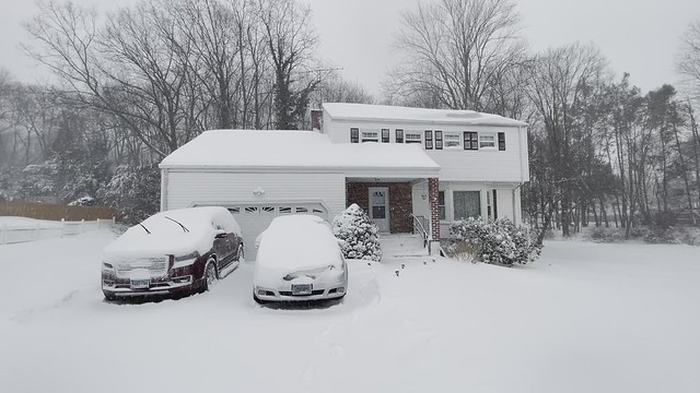 Here’s my full-day video of yesterday’s #winterstorm in #TrumbullCT. Local reports suggest we got over 15 inches of #snow yesterday and may see a little more today.