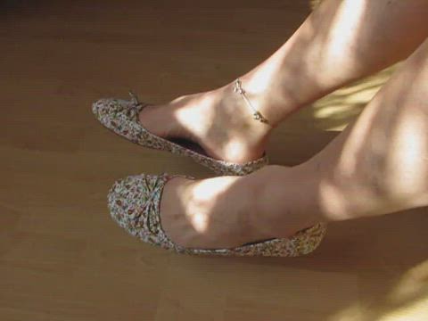 shoeplay in summer ballet flats 1