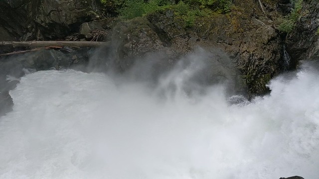 Roiling waters and spray at Nairn Falls