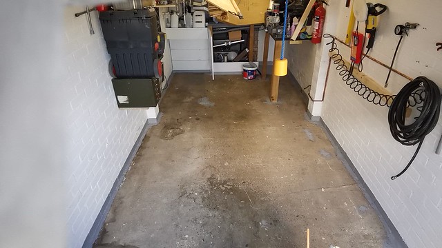 Timelapse, painting my garage floor.