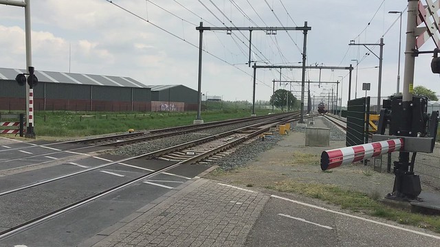Top Trainspot of the day 5.5.2022 ! 👍👍👍👍👍🚂 At Gekkengraaf near Sevenum the Netherlands! RFO Raillogix Vectron Locomotive 193 627-7 With Container Train