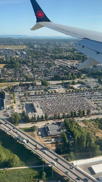 Air Canada- Vancouver landing