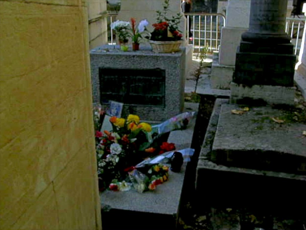 Jim Morrison's grave 1