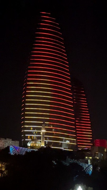 Baku by night 