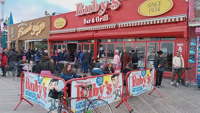 Cellphone Video of Ruby's Bar & Grill on Coney Island Boardwalk:  Jan 1, 2024   20240101_153745[1]