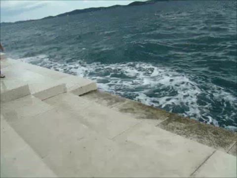 Órgano de mar escalones sonido música de la olas del mar Zadar Croacia video