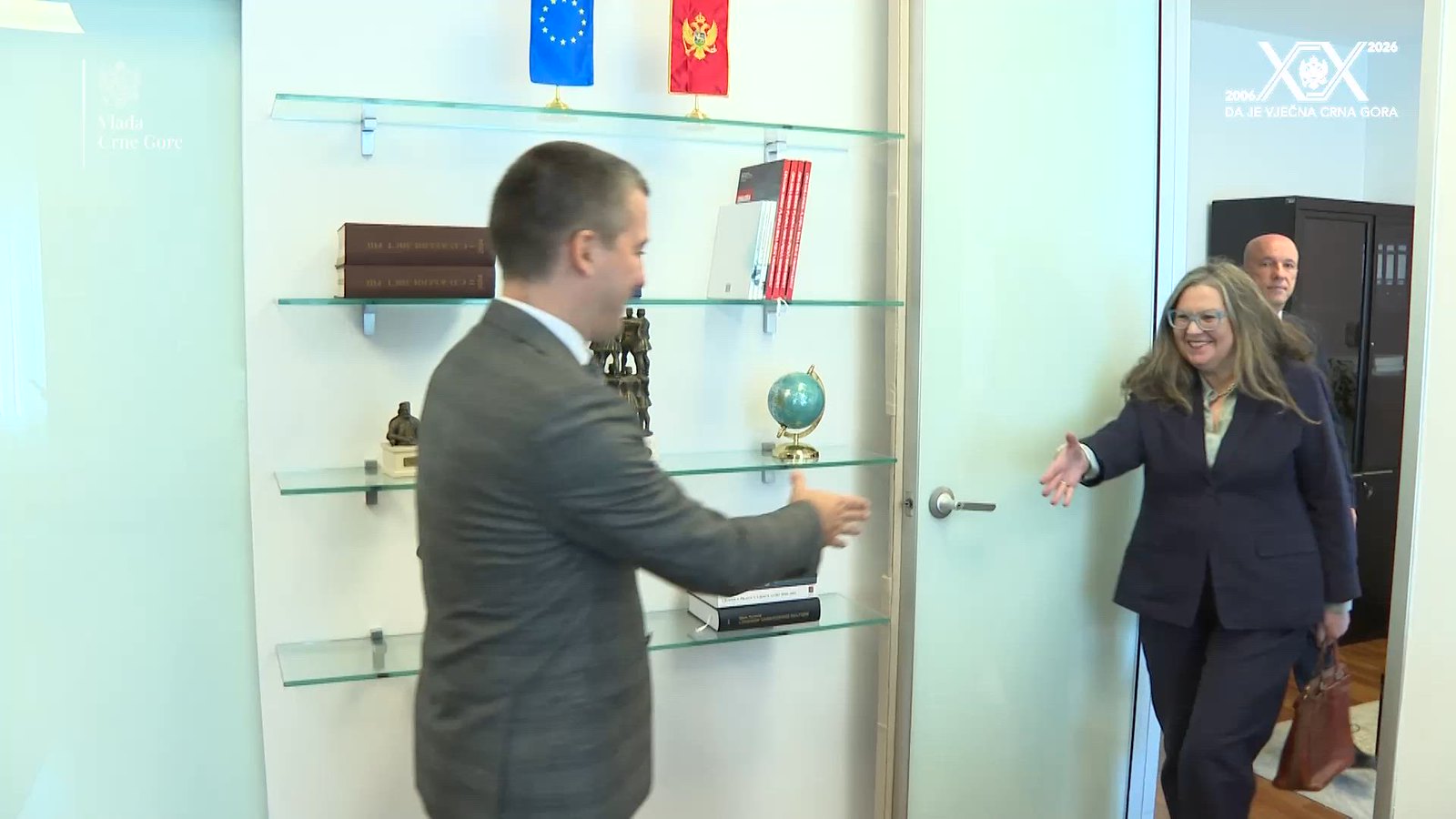 Aleksa Bečić - Neris Džouns, ambasadorka Velike Britanije - kadrovi