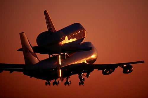 ferry sunrise sca flight edwardsafb spaceshuttle 747 endeavour shuttlecarrieraircraft ferryflight sts100 ov105