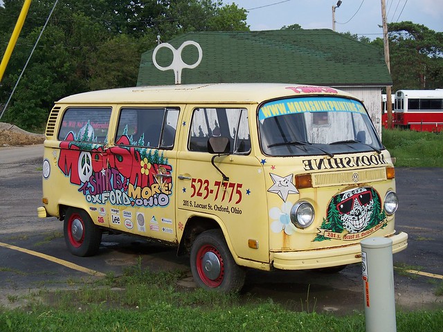 OH Oxford - Moonshine Van