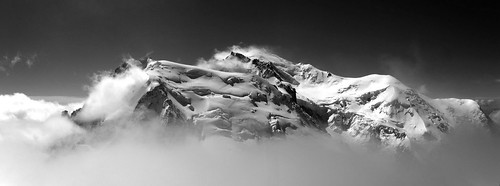 Mont-Blanc - Panorama B&W by cpqs