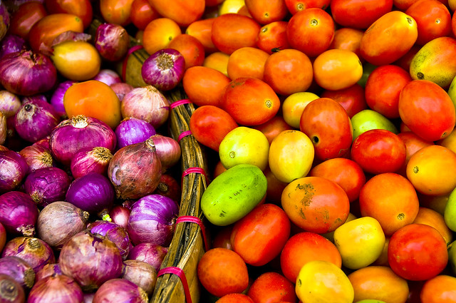 Cebu Carbon Market - Tomato & Onion