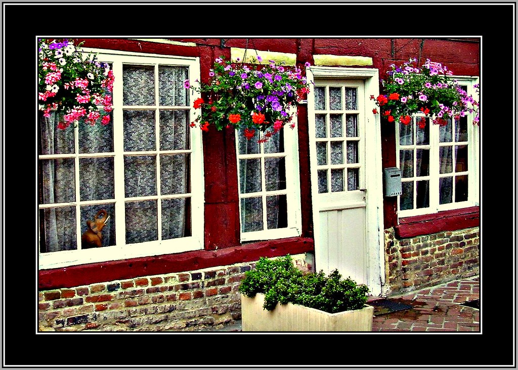 Beuvron: old fashion window + door 02.686.09 by Juergen Kurlvink