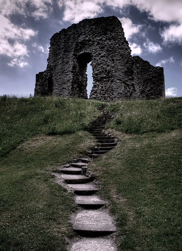 Christchurch Castle by howzey