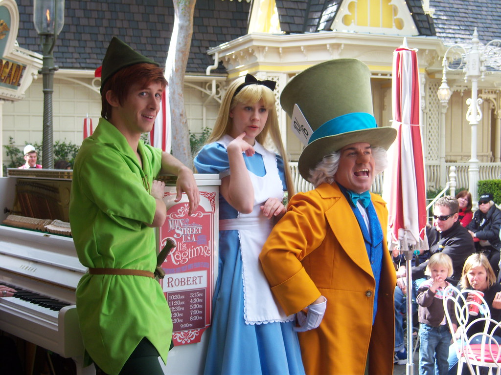 Peter Pan, The Mad Hatter And Alice Entertain A Crowd At T… | Flickr