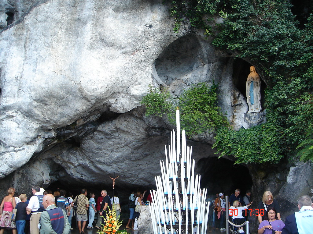 Grotte Massabielle in Lourdes, France | Oksanita | Flickr