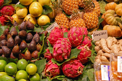 Puestos de frutas y verduras en Barcelona | by Yesica Riboldi