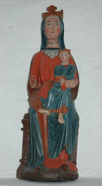 Maria med Jesusbarnet fra Dønnes kirke