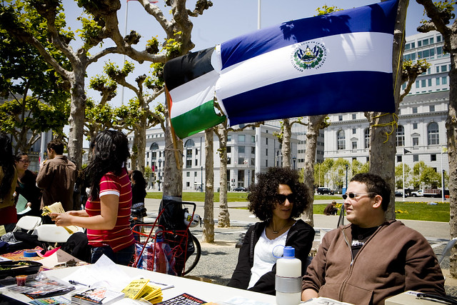 Latinos in Support of Palestine نشطاء أمريكا اللاتينية يتضامنون مع فلسطين