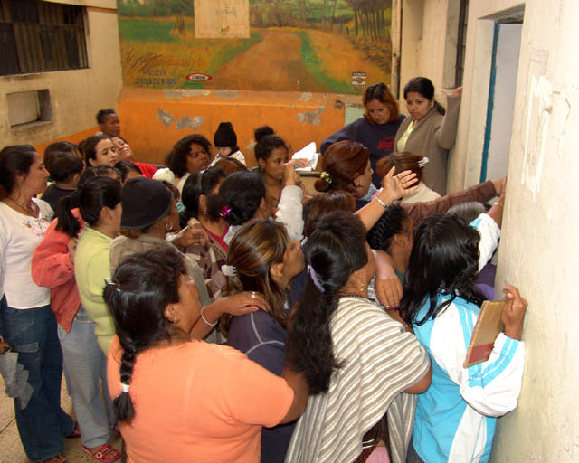 08-7941 Women at El Inca Prison, Quito, Ecuador