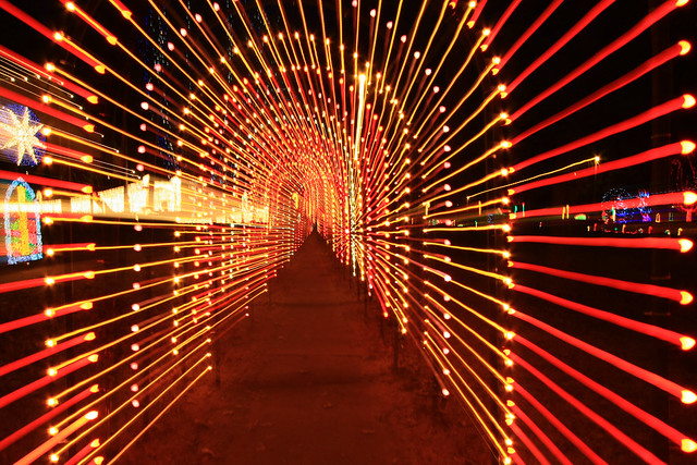 Light Tunnel Zoom - explore