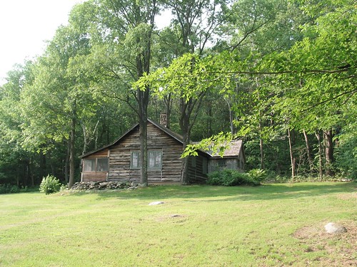 usa home nhl log cabin vermont nps minimal logcabin poet robertfrost nationalparkservice simple plain vt humble modest middleburycollege masterful ripton nationalhistoriclandmark nationalregisterofhistoricplaces nrhp addisoncounty breadloafschoolofenglish breadloafwritersconference origamidon donshall riptonvermontusa robertfrostcabin fourtimepulitzerprizewinning homernoblefarm 68000046