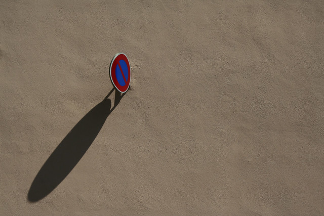 Sign & shadow