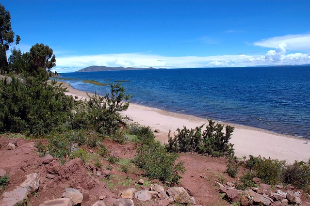 Lago Titicaca - La spiaggia sulla riva nord