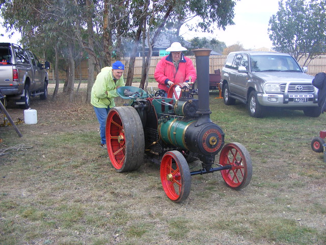 Miniature Steam Traction Engine in action