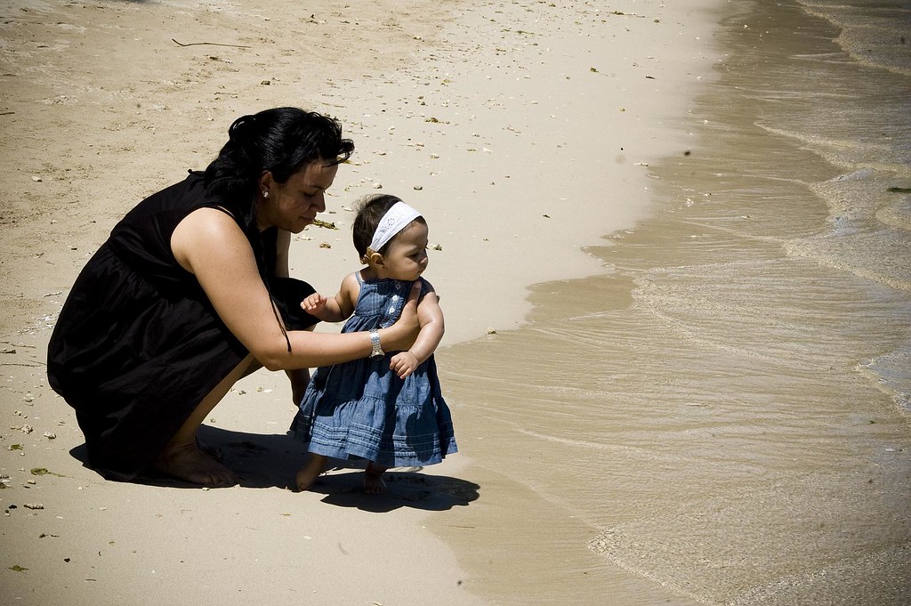 Primer vistazo al inmenso mar | Primer día de playa de Victo… | Flickr