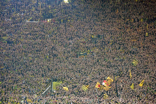 BVB 09 - ... und dann die Hände zum Himmel | ... hands to the sky -  real soccer | 100 Jahre 2009 | Borussia Dortmund | MEISTER 2011 | by gεввε