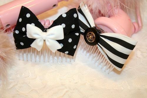 2 hair bows | by pinksugarninja
