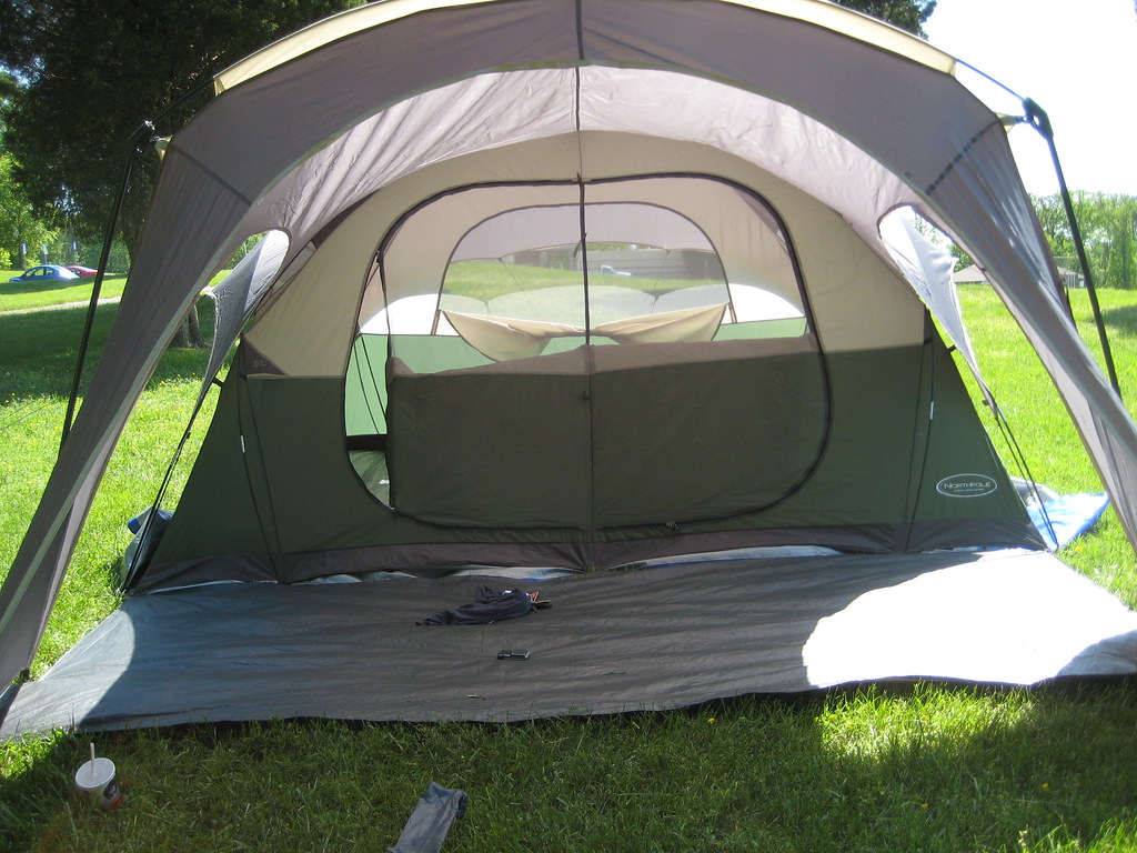 Costco: Northpole Dome Tent w/ canopy, 15 x 12 15 x 12, Minh Nguyen