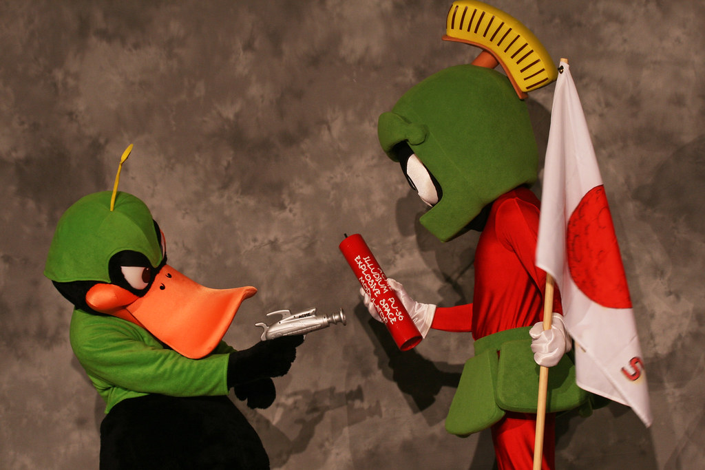 sdcc costume 72 duck dodgers & marvin the martian.