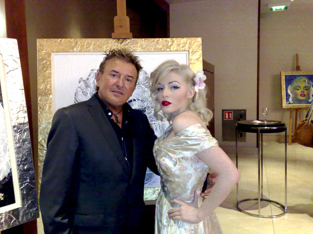 Marilyn Monroe Impersonator Arianna with artist Daniele Donde 2