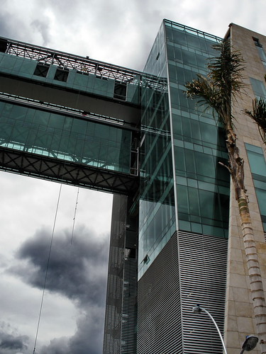 Edificio Bancolombia (detalle) | by jjrestrepoa (busy)