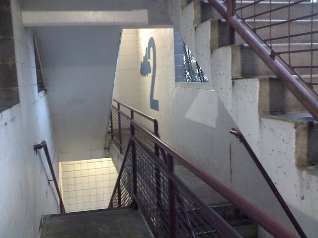 Lloyd Center parking stairs