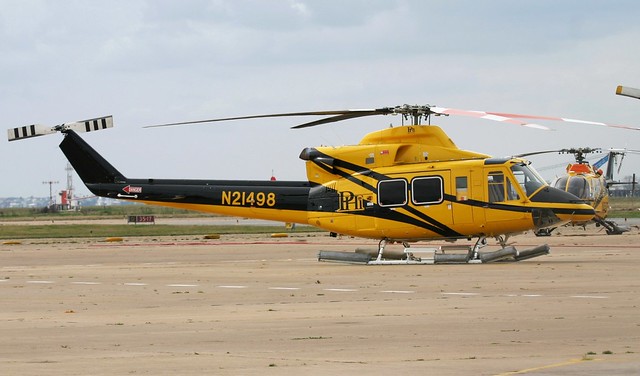 Bell 412 - N21498 Petrolium Helicopters Inc. PHI