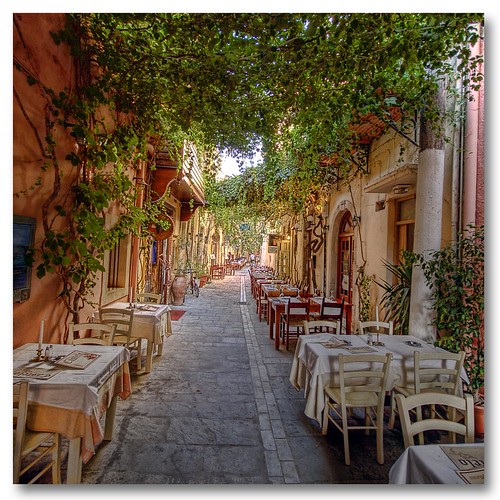 Just a little before dinner time at Rethymno by Giorgos~